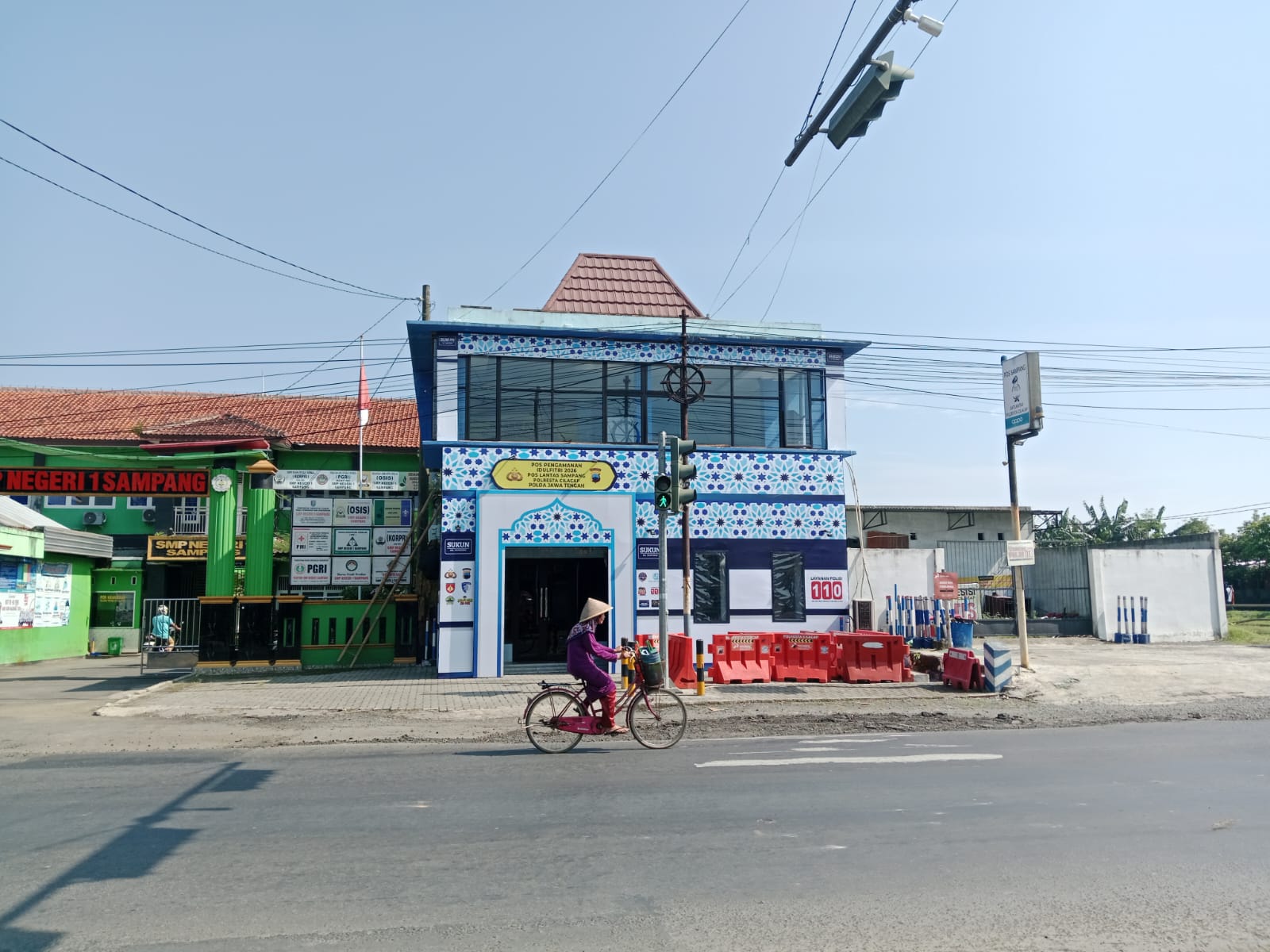 Mengamankan Kota Cilacap: POS KEAMANAN RT004 RW001 Hadir untuk Anda